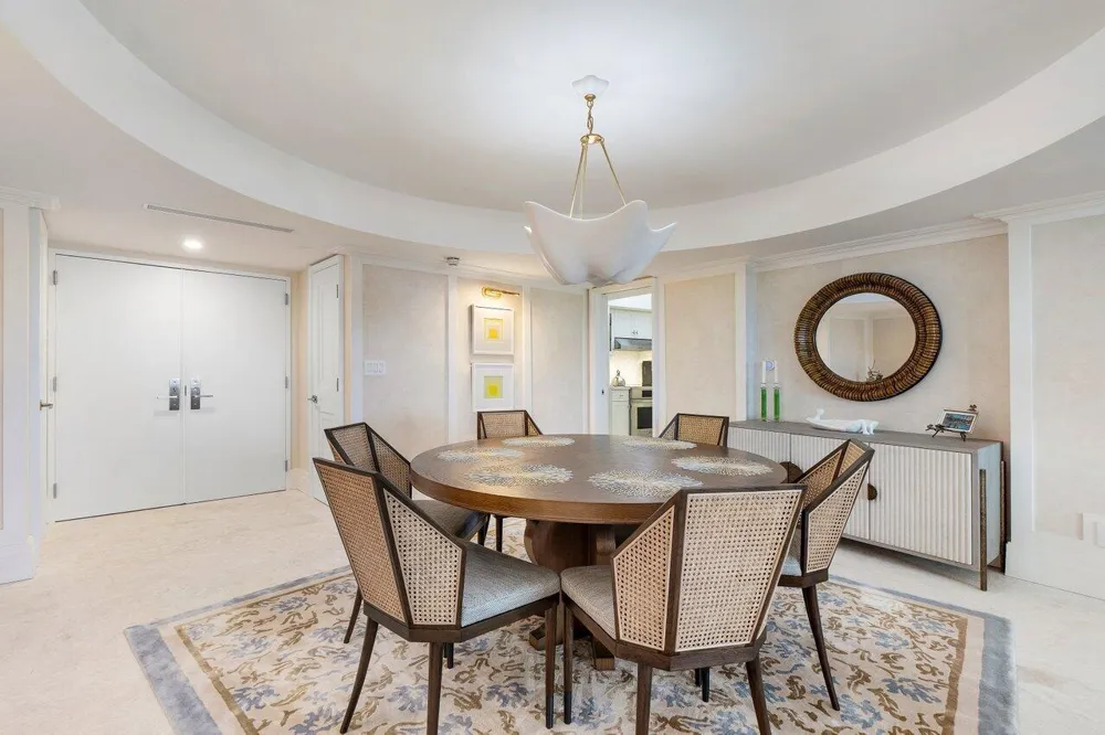 130 Sunrise Avenue #616 Palm Beach, FL 33480