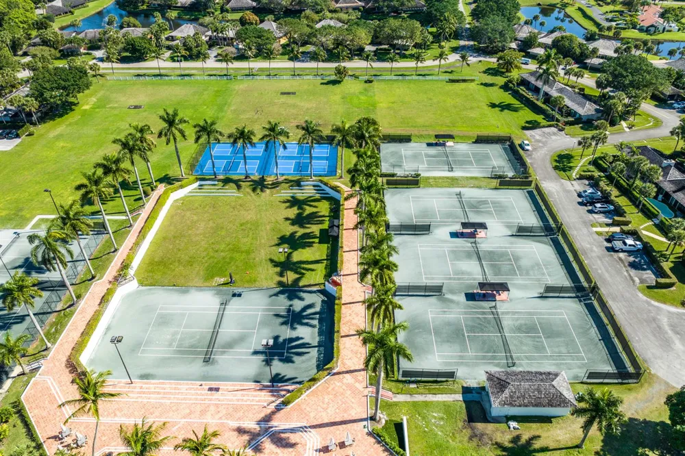 11863 Wimbledon Circle #407 Wellington, FL 33414