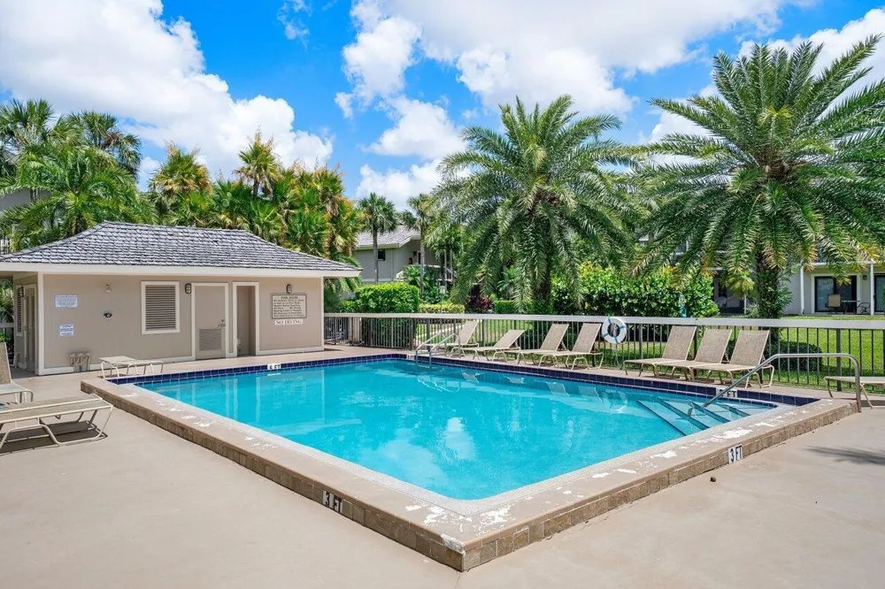 11863 Wimbledon Circle #407 Wellington, FL 33414