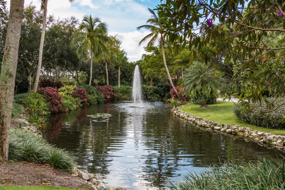 11863 Wimbledon Circle #407 Wellington, FL 33414