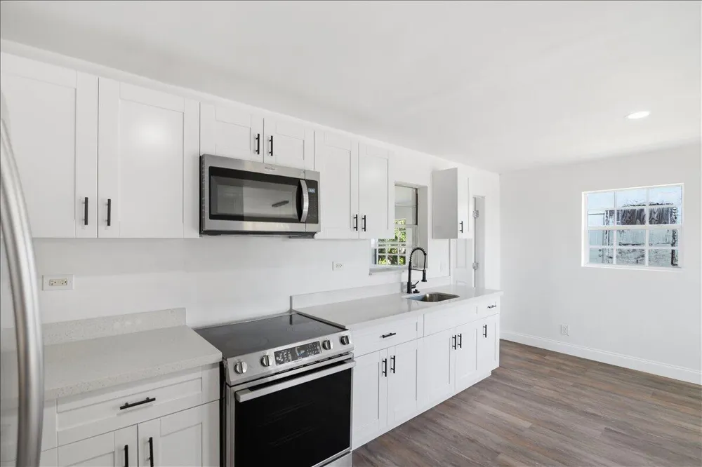 270 SW 10th Avenue South Bay, FL 33493