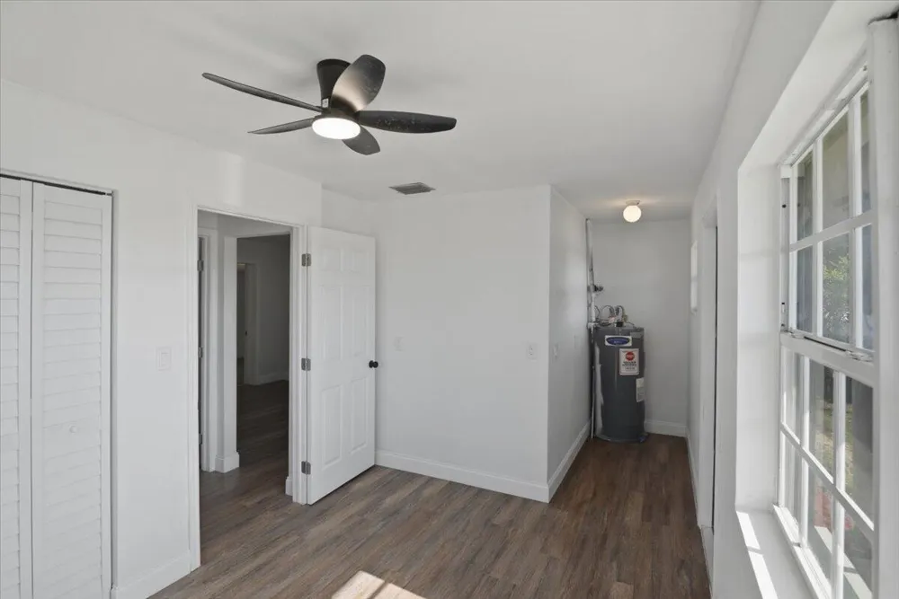 270 SW 10th Avenue South Bay, FL 33493