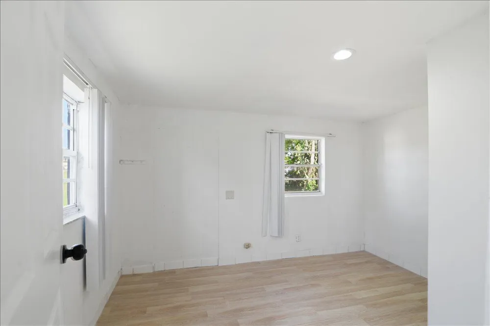 270 SW 10th Avenue South Bay, FL 33493