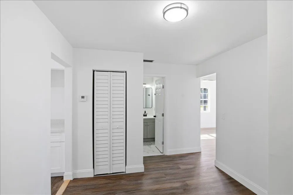 270 SW 10th Avenue South Bay, FL 33493