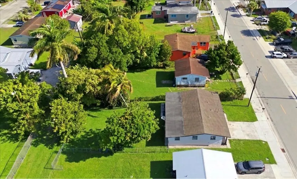 270 SW 10th Avenue South Bay, FL 33493