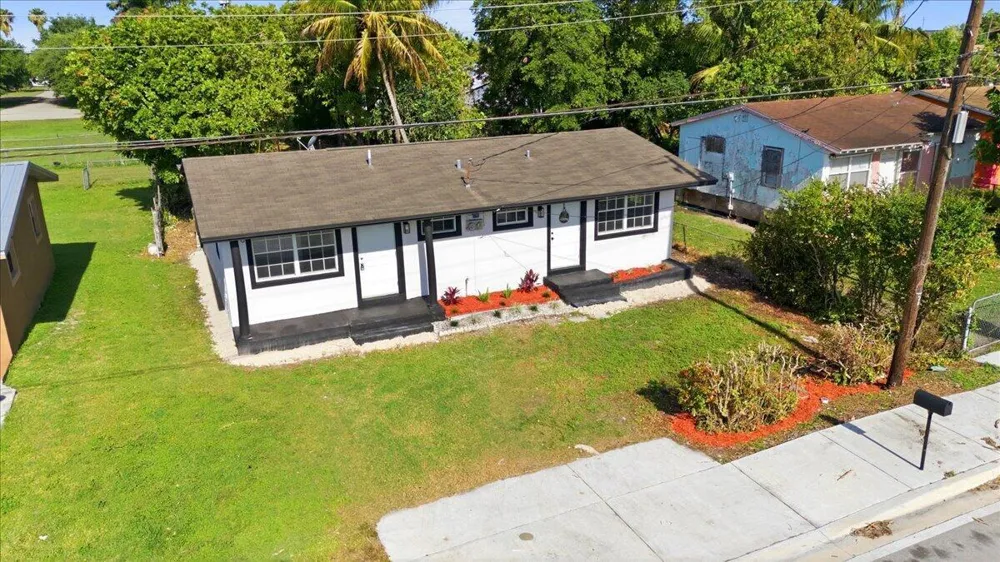 270 SW 10th Avenue South Bay, FL 33493