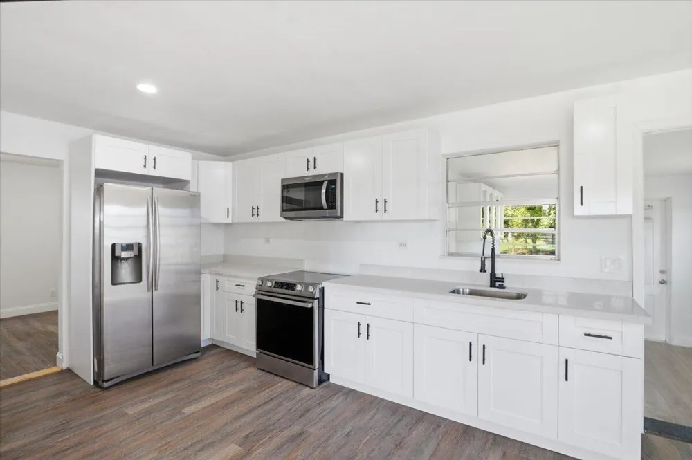 270 SW 10th Avenue South Bay, FL 33493