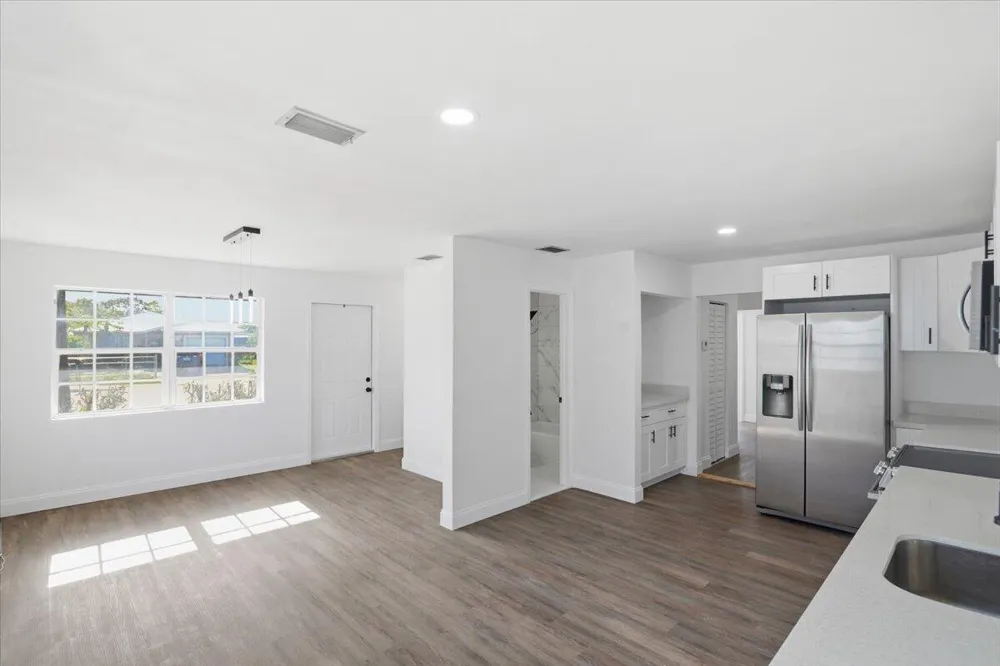 270 SW 10th Avenue South Bay, FL 33493