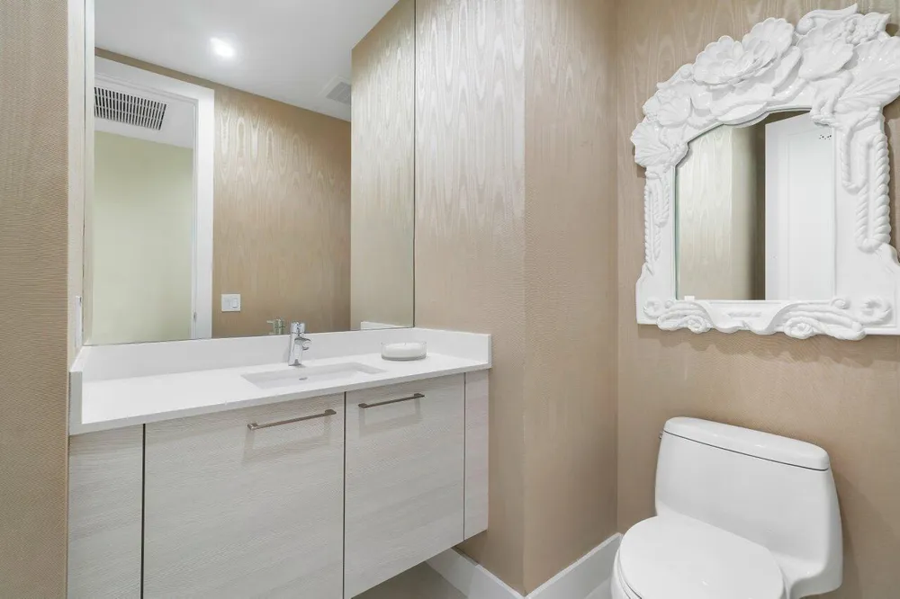 3 Water Club Way #401 North Palm Beach, FL 33408