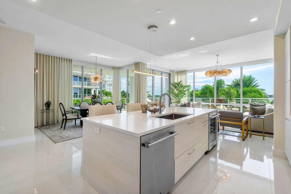 3 Water Club Way #401 North Palm Beach, FL 33408