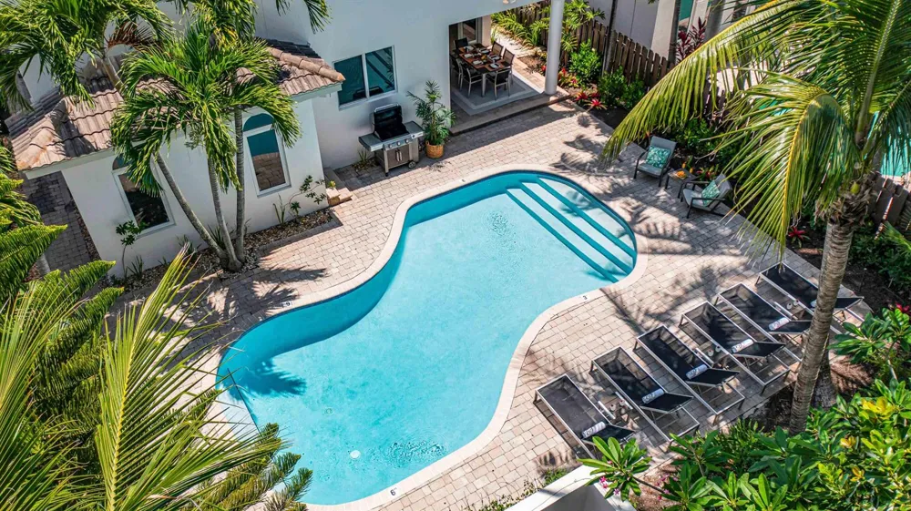 3315 NE 17th Street Fort Lauderdale, FL 33305