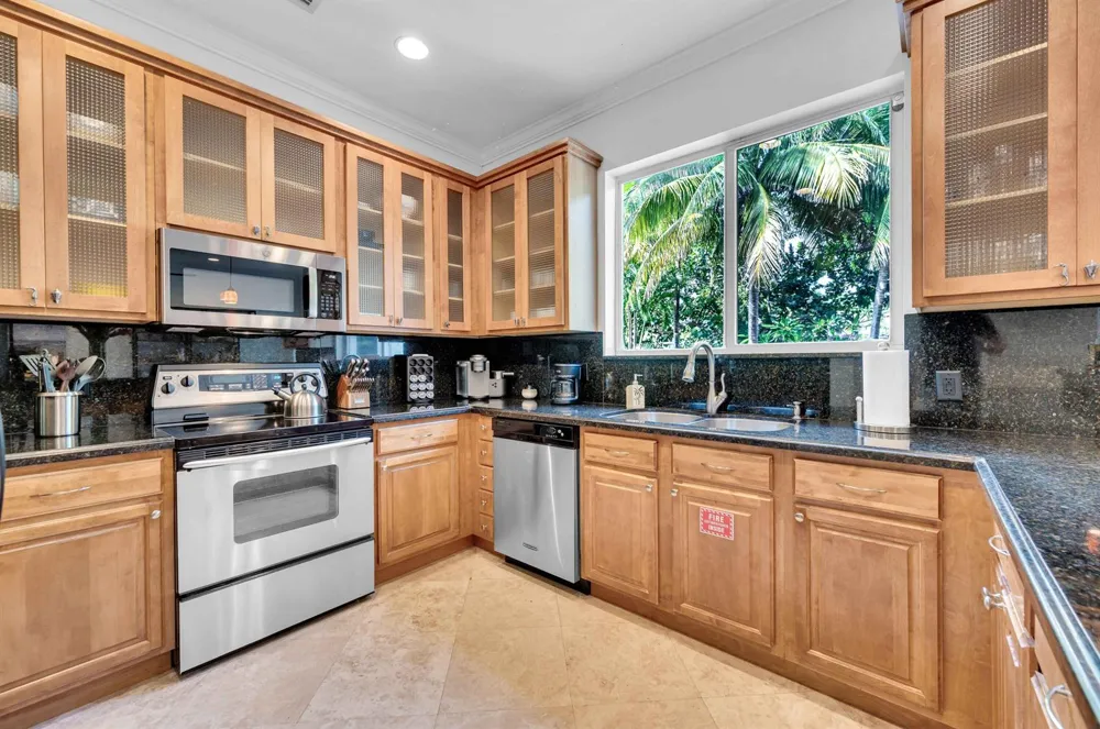3315 NE 17th Street Fort Lauderdale, FL 33305
