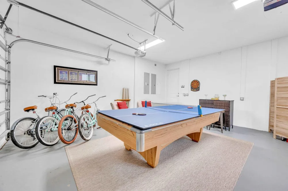 3315 NE 17th Street Fort Lauderdale, FL 33305