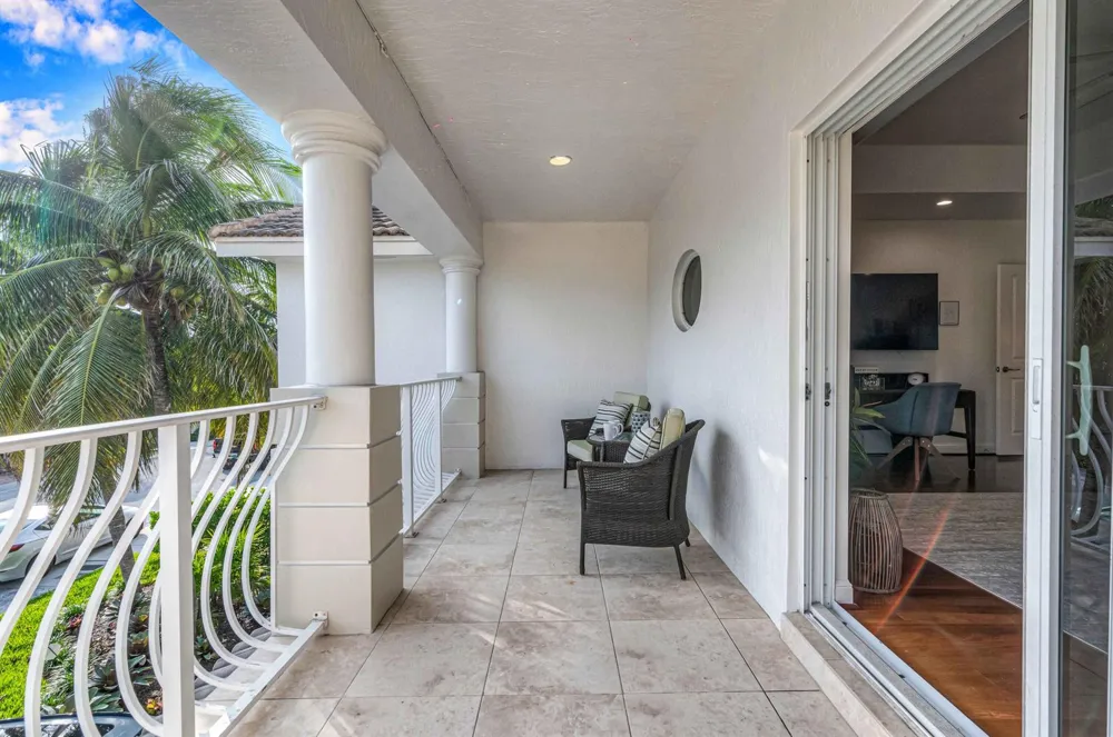 3315 NE 17th Street Fort Lauderdale, FL 33305