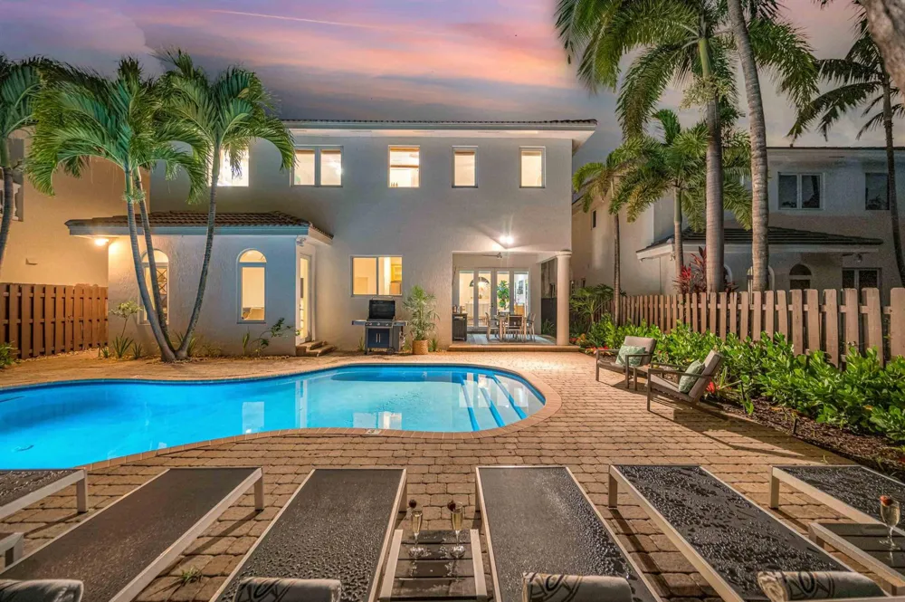 3315 NE 17th Street Fort Lauderdale, FL 33305