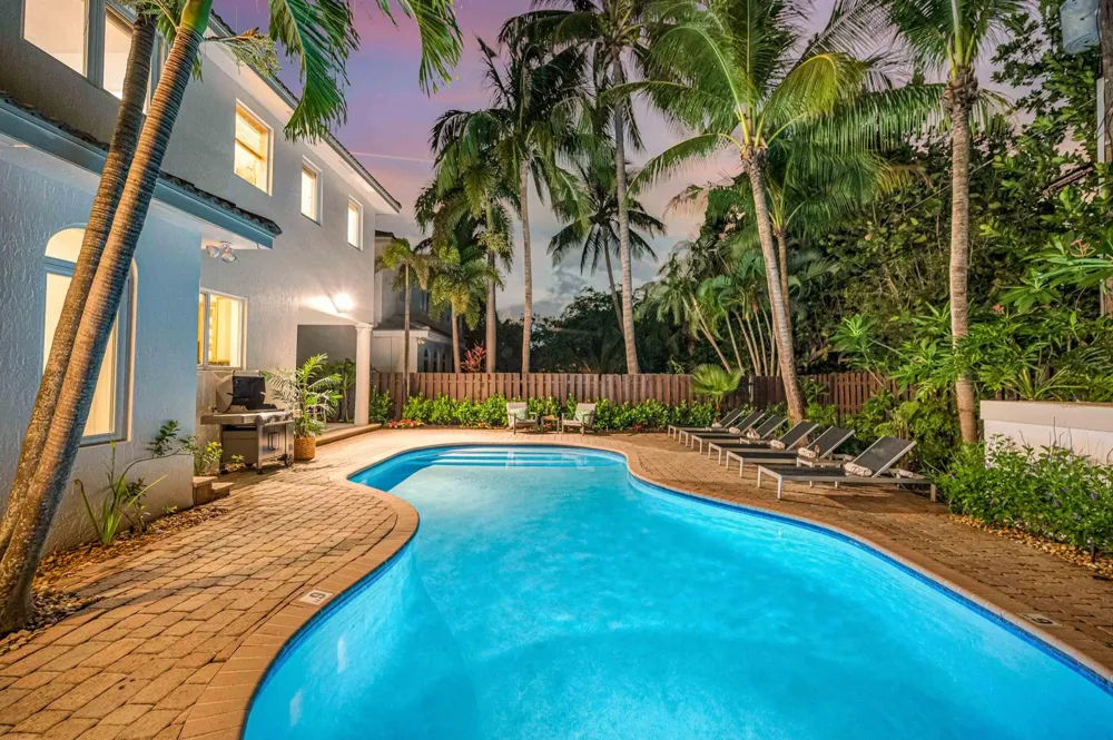 3315 NE 17th Street Fort Lauderdale, FL 33305