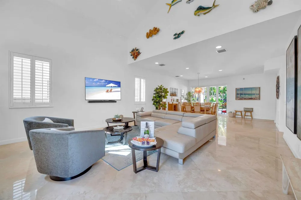 3315 NE 17th Street Fort Lauderdale, FL 33305