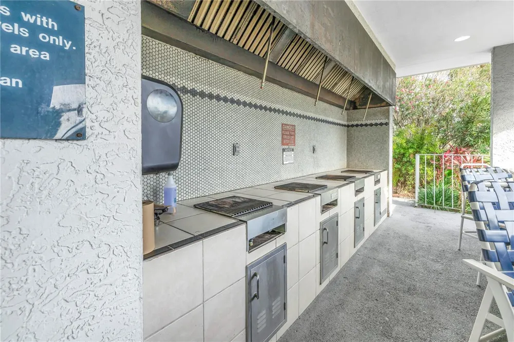 2333 FEATHER SOUND DRIVE #C201 Clearwater, FL 33762