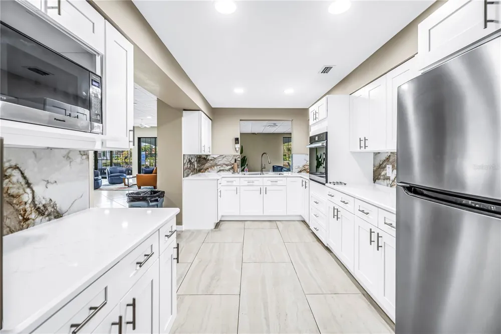 2333 FEATHER SOUND DRIVE #C201 Clearwater, FL 33762