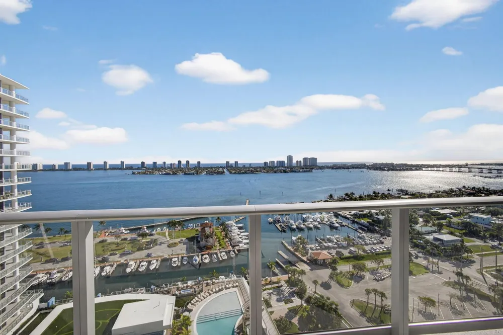 220 Lake Shore Drive #1906 Lake Park, FL 33403