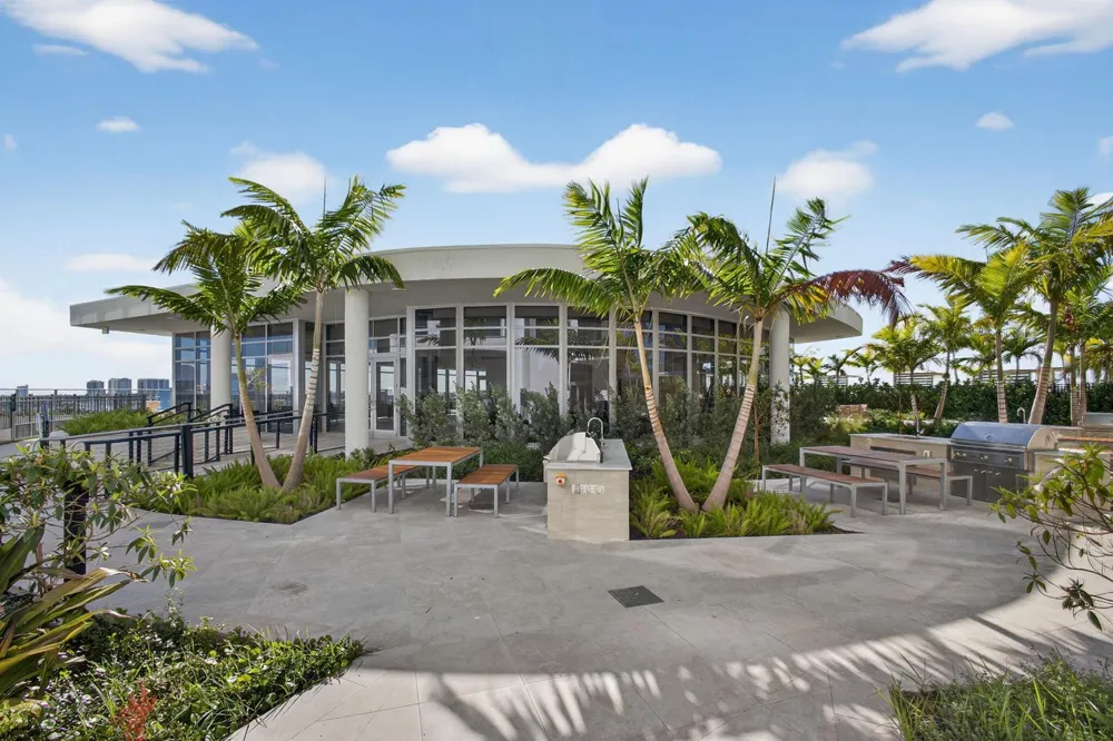 220 Lake Shore Drive #1906 Lake Park, FL 33403