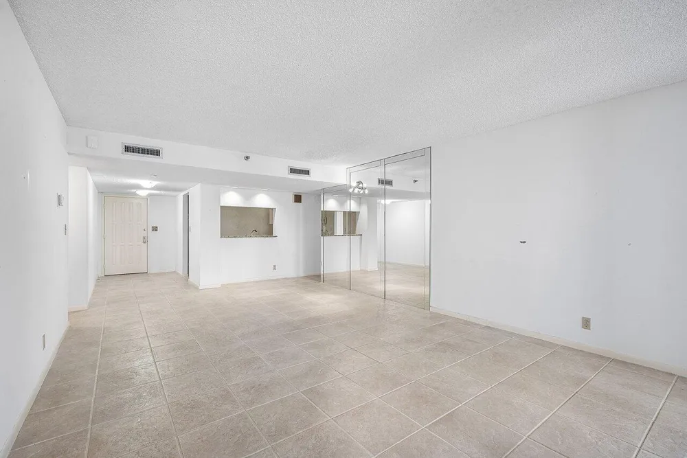 3400 S Ocean Boulevard #5k Highland Beach, FL 33487