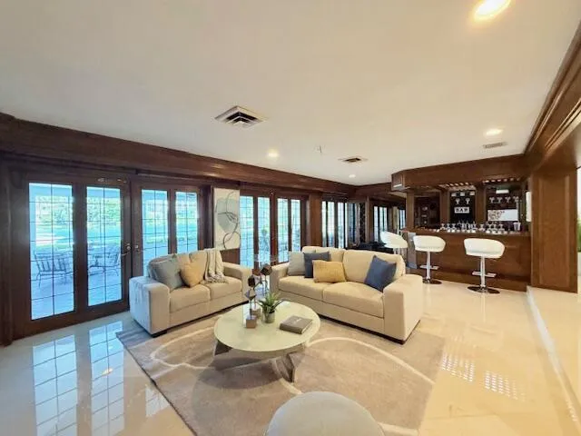 57 Cayuga Road Sea Ranch Lakes, FL 33308