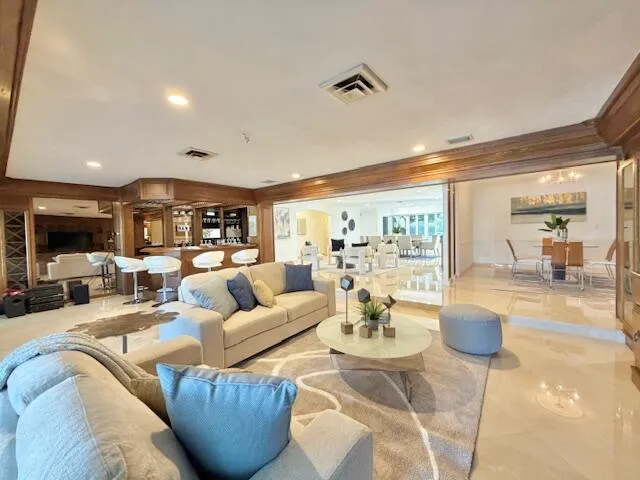 57 Cayuga Road Sea Ranch Lakes, FL 33308