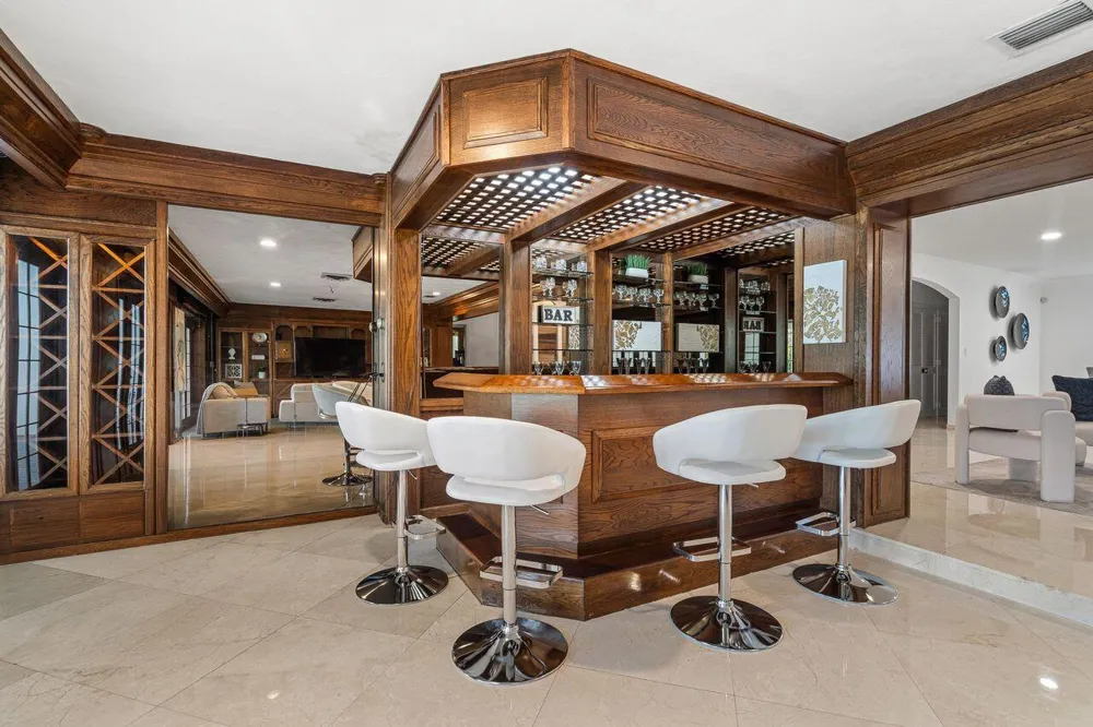 57 Cayuga Road Sea Ranch Lakes, FL 33308