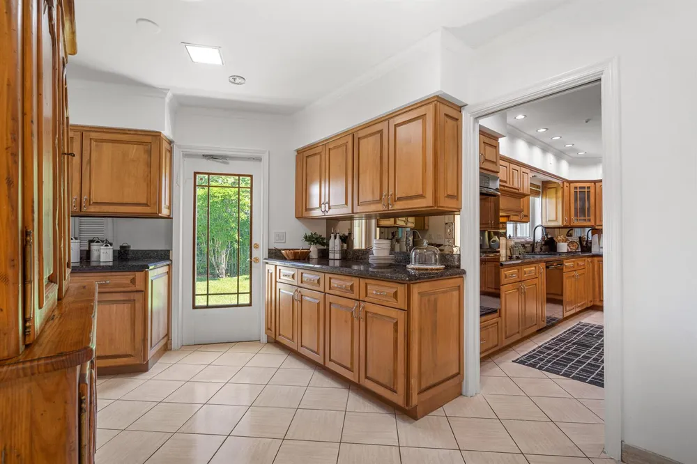 57 Cayuga Road Sea Ranch Lakes, FL 33308