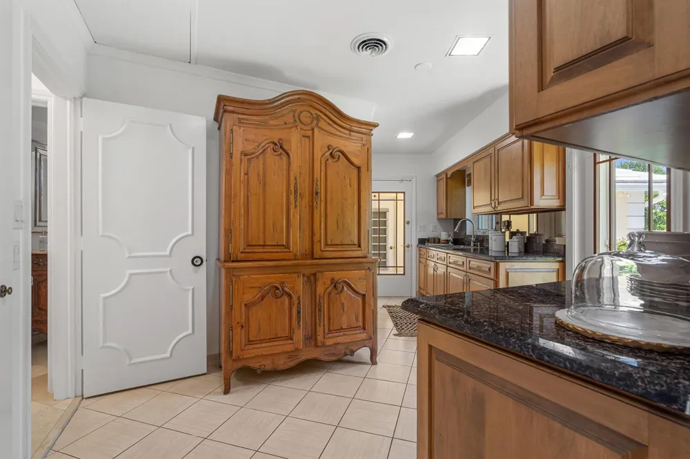57 Cayuga Road Sea Ranch Lakes, FL 33308