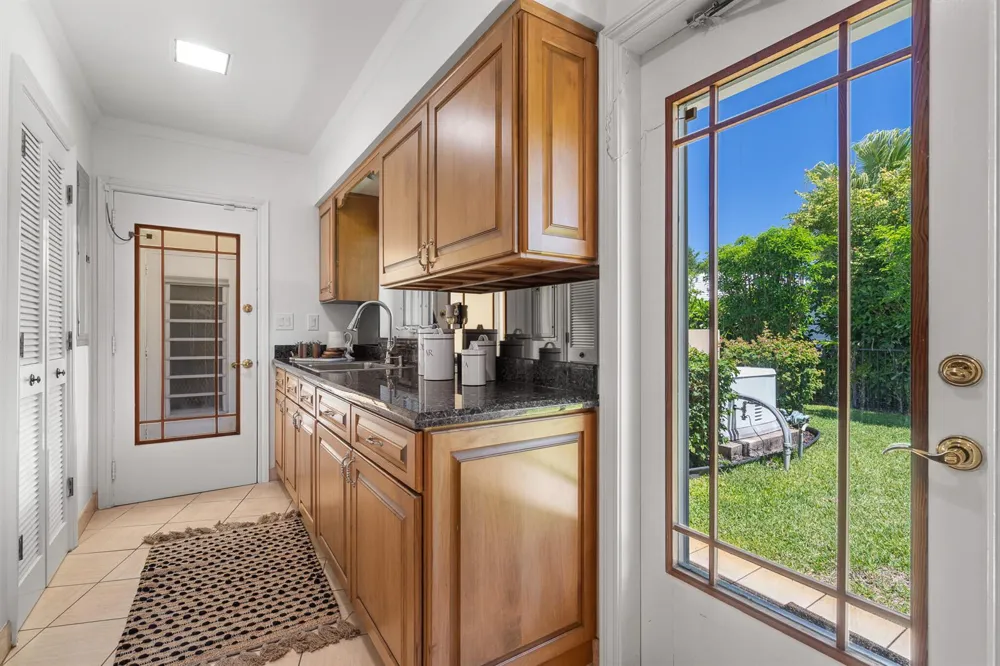 57 Cayuga Road Sea Ranch Lakes, FL 33308