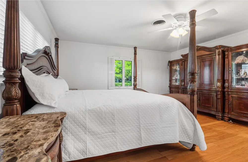 57 Cayuga Road Sea Ranch Lakes, FL 33308