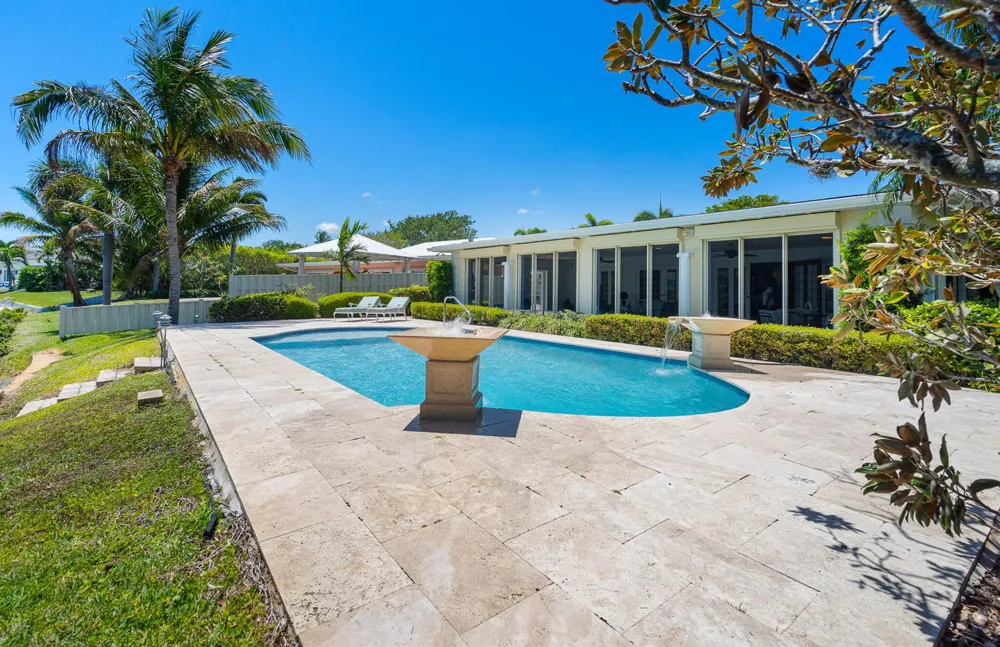 57 Cayuga Road Sea Ranch Lakes, FL 33308