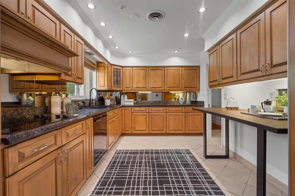 57 Cayuga Road Sea Ranch Lakes, FL 33308