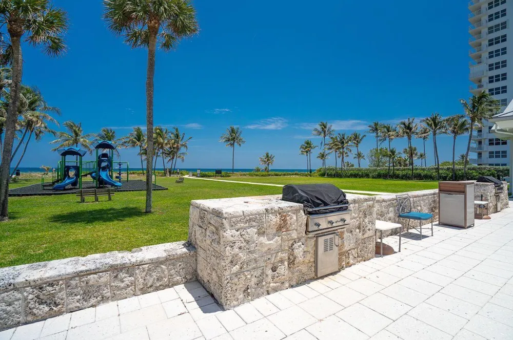 57 Cayuga Road Sea Ranch Lakes, FL 33308