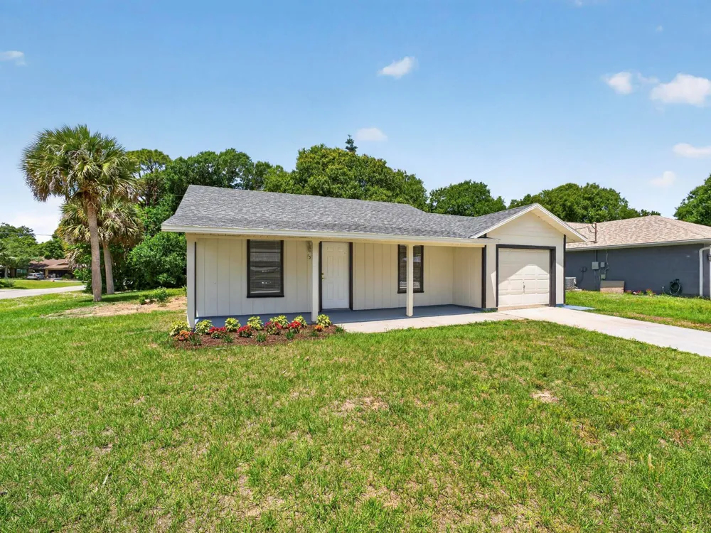 1373 32nd Avenue SW Vero Beach, FL 32968