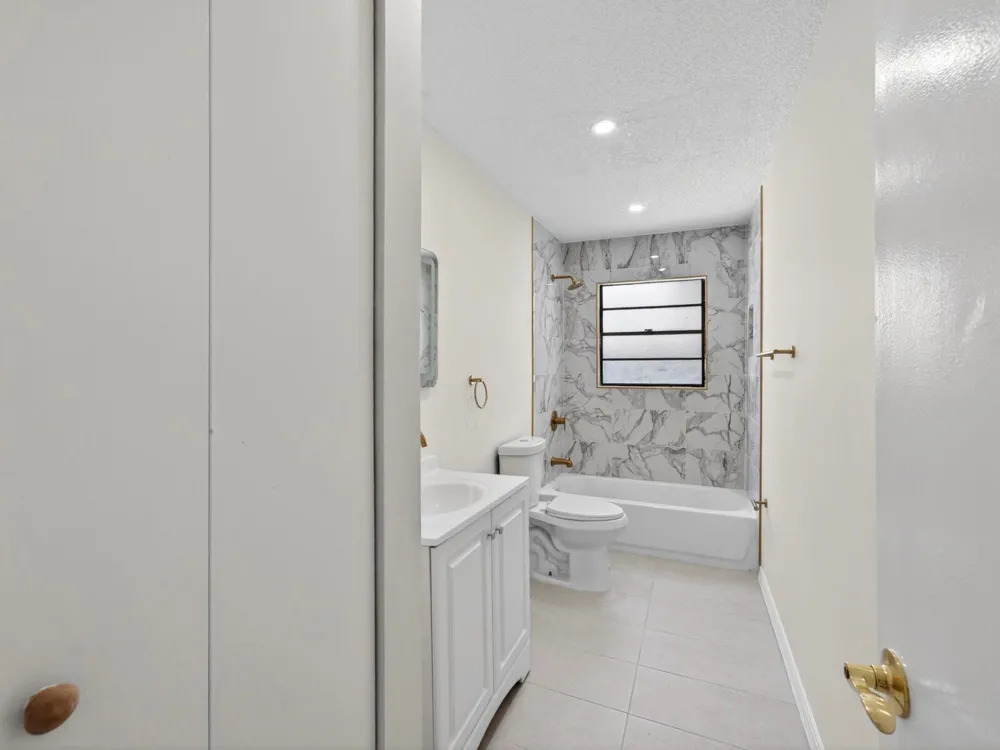 1373 32nd Avenue SW Vero Beach, FL 32968