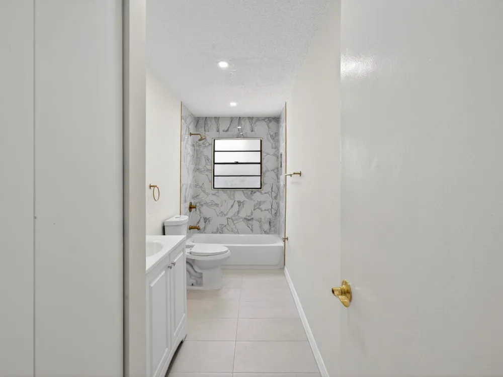 1373 32nd Avenue SW Vero Beach, FL 32968