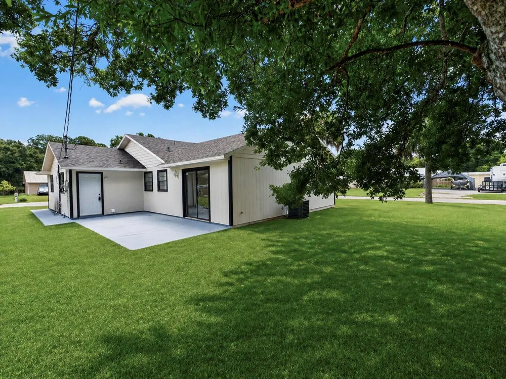 1373 32nd Avenue SW Vero Beach, FL 32968