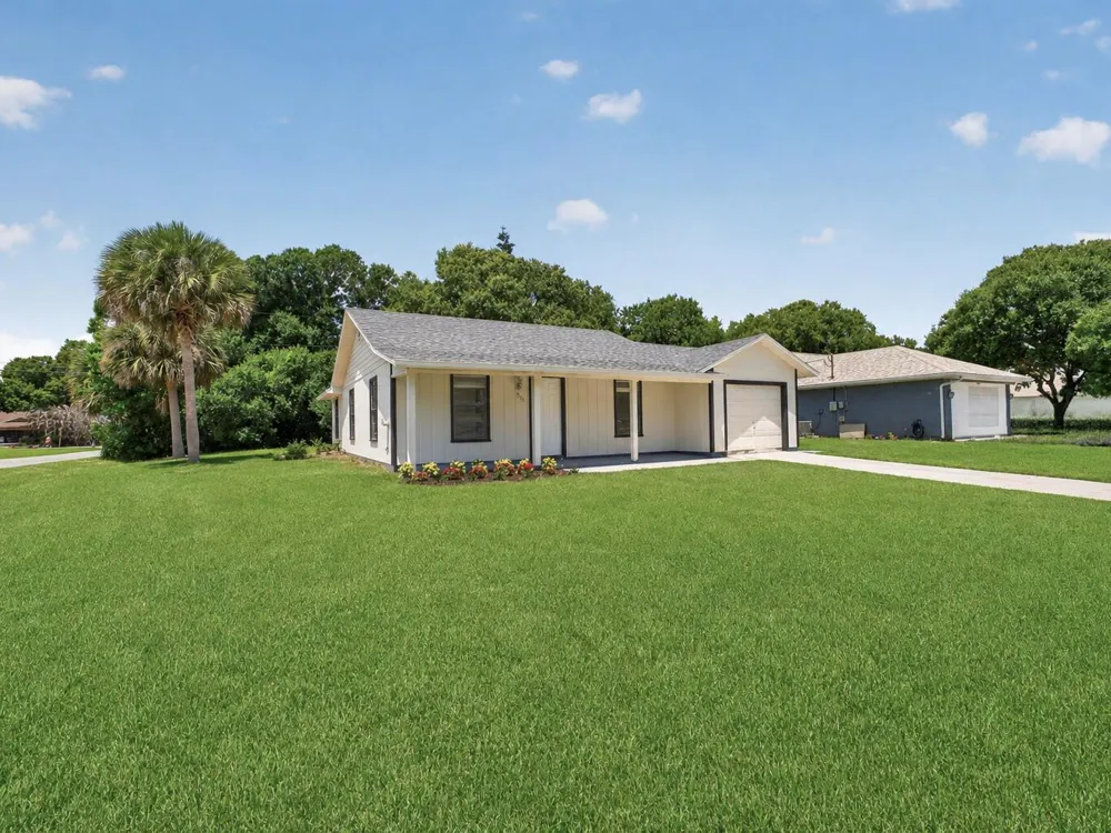 1373 32nd Avenue SW Vero Beach, FL 32968