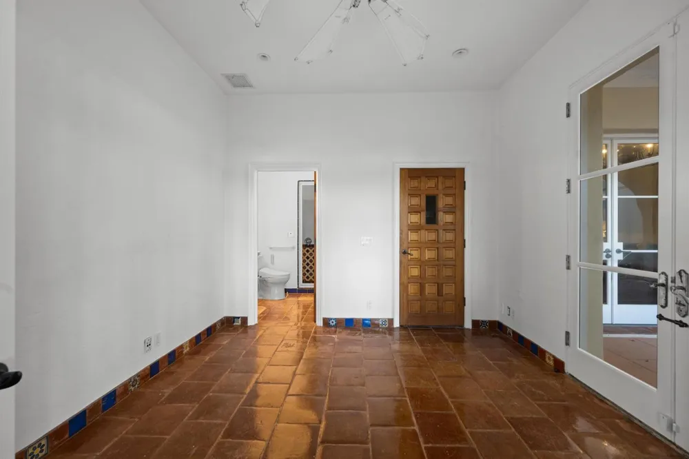 240 Ocean Boulevard Palm Beach, FL 33480