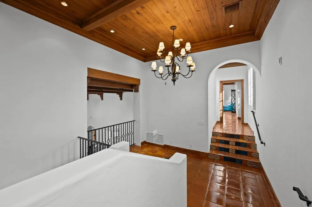 240 Ocean Boulevard Palm Beach, FL 33480
