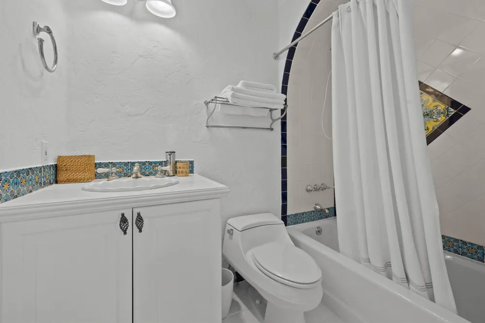 240 Ocean Boulevard Palm Beach, FL 33480