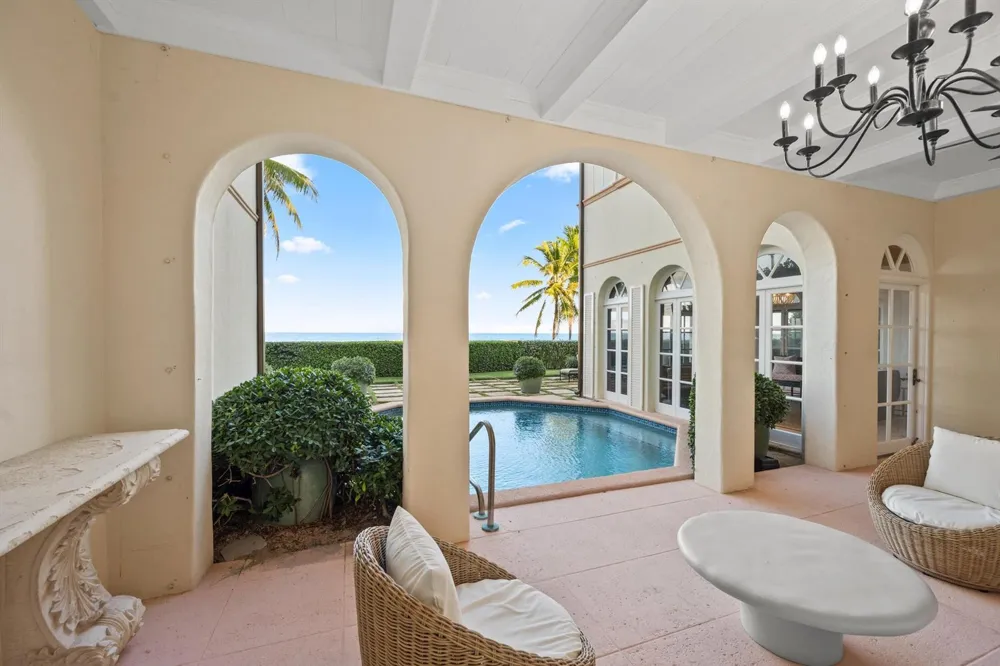 240 Ocean Boulevard Palm Beach, FL 33480