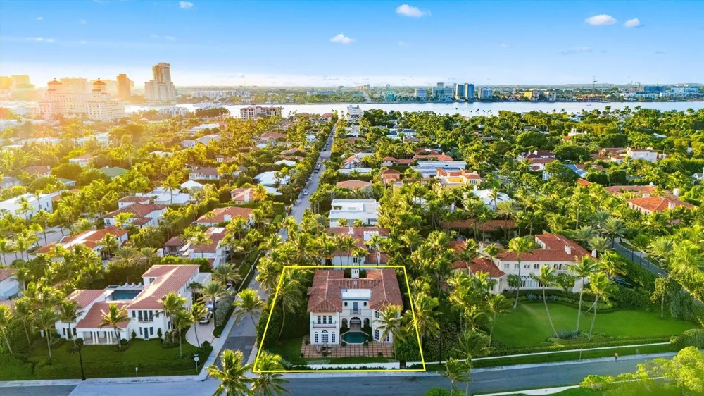 240 Ocean Boulevard Palm Beach, FL 33480