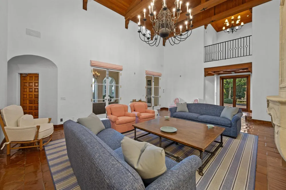 240 Ocean Boulevard Palm Beach, FL 33480
