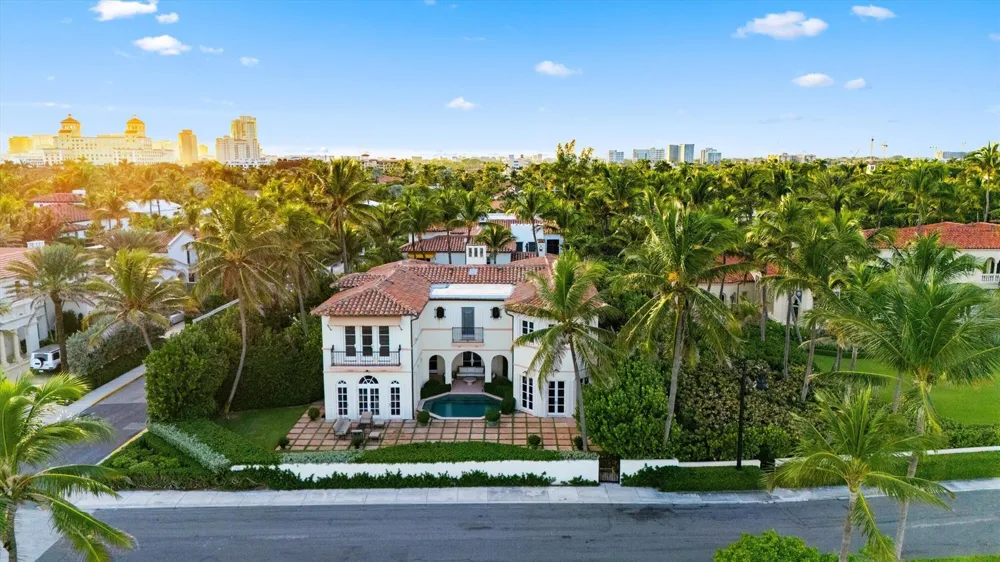 240 Ocean Boulevard Palm Beach, FL 33480