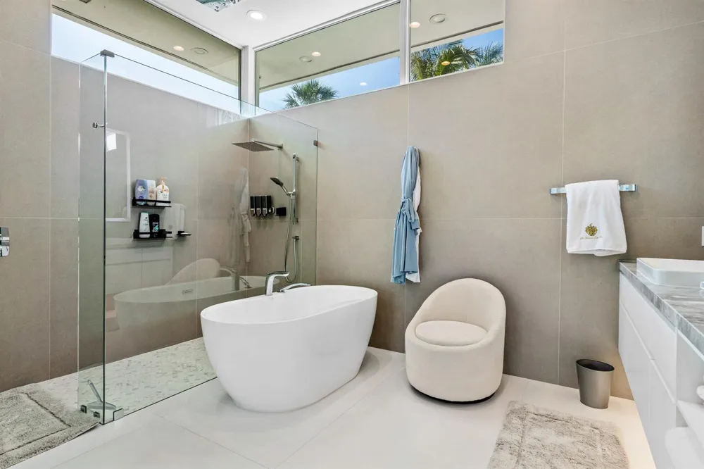 823 W Oyster Lane Lantana, FL 33462