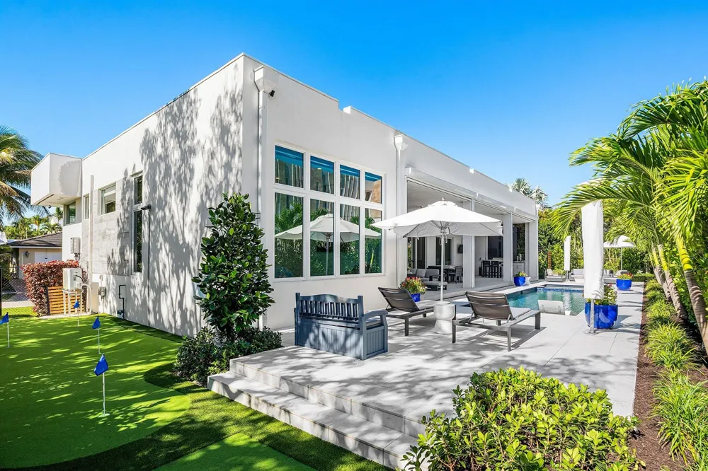 823 W Oyster Lane Lantana, FL 33462